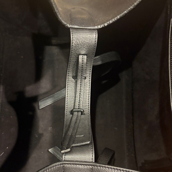 Celine Black Leather Tote - Picture 7 of 16